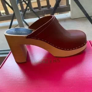 Swedish Hasbeens Husband Sky High in cognac Size 37